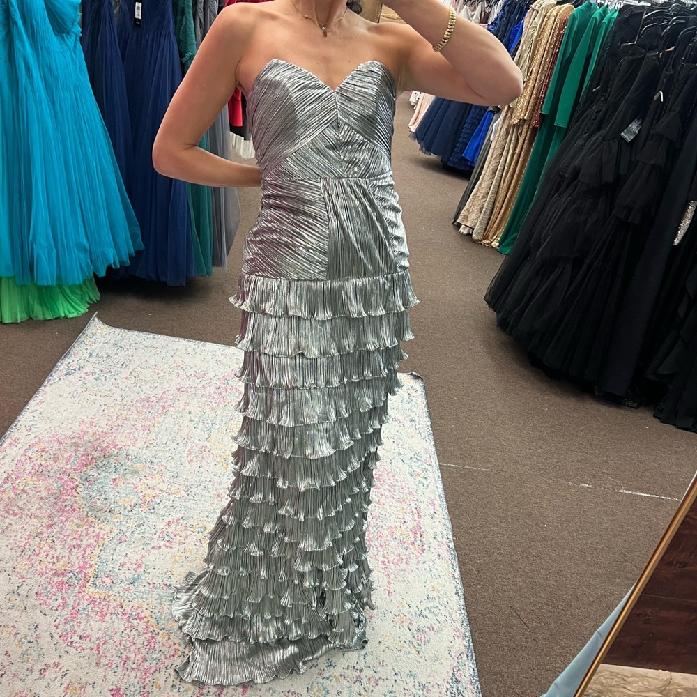 Zac Posen Silver Metallic Ruffle Gown size 6 - Picture 8 of 11